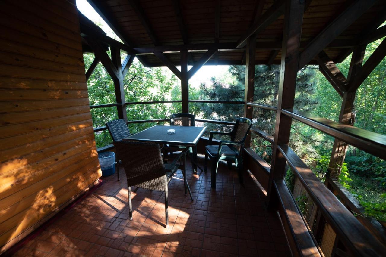 Casa Mica Guesthouse Bucarest Extérieur photo