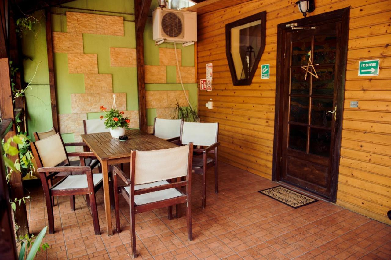 Casa Mica Guesthouse Bucarest Extérieur photo